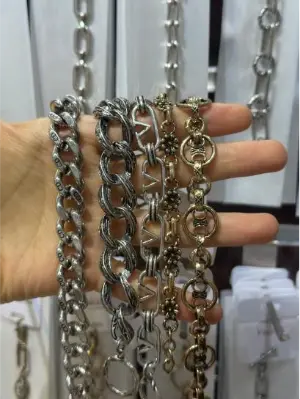Nə üçün əl istehsalı ərinti zəncirləri moda zərgərliklərində populyar olmağa davam edir?