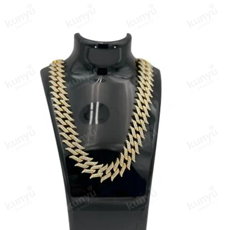 Buzlu Hip Hop Boyunbağı Buzlu Hip Hop Boyunbağı